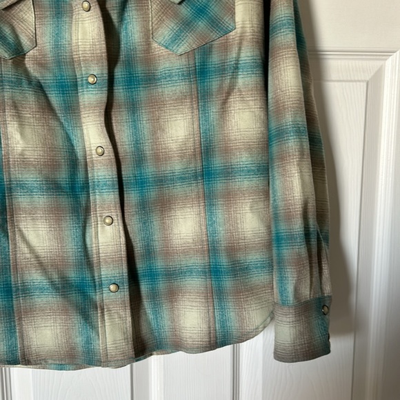 EUC Pendleton wool long sleeve button down size large - Picture 3 of 10